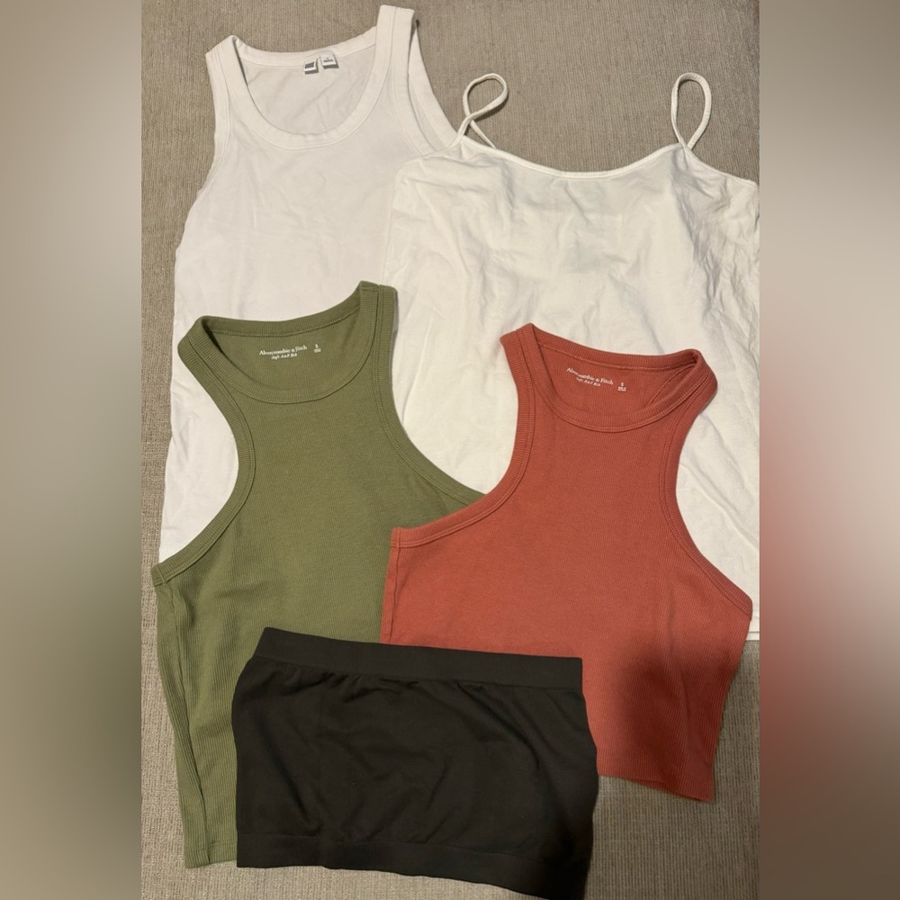 Bundle Deal: 4 Sleeveless Tank Tops + 1 Bralette